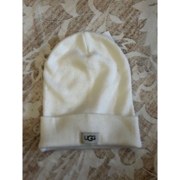 NWT UGG UNISEX Men Women Cuffed Knit Beanie Hat Ivory One Size - Picture 1 of 3